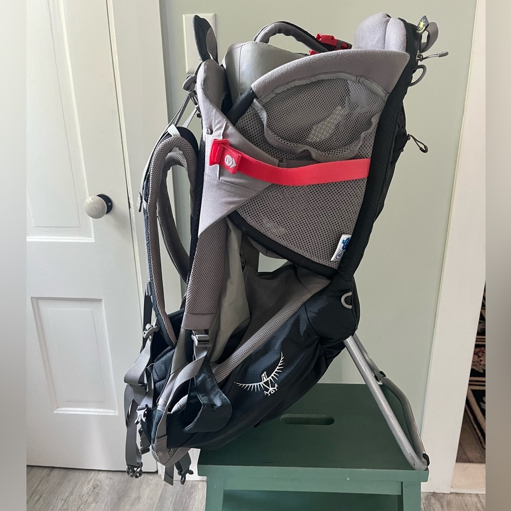 OSPREY Black and Gray Backpack Ergonomic Design Outdoor Ready